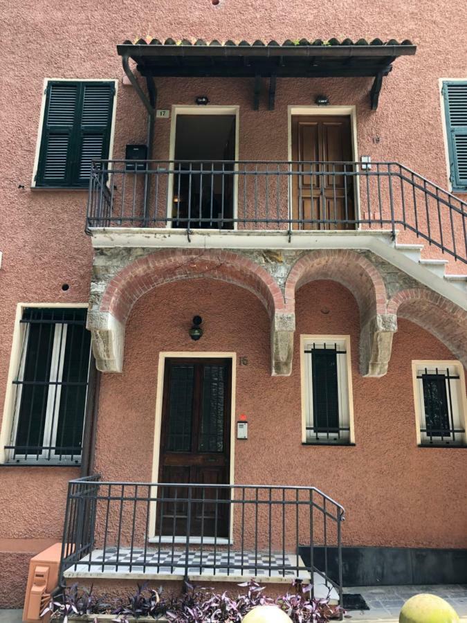 Portofino Seaview Apartment, 50 Meters From The Beach, Free Parking, Air Conditioning 파라기 외부 사진